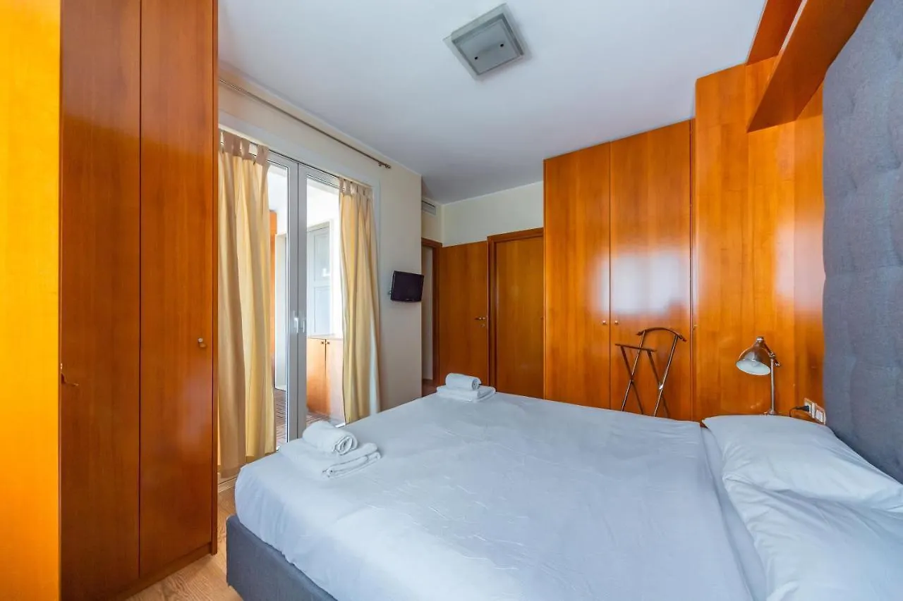 Apartment Cozy Apt - Corso Vercelli & Conciliazione M1 Milan Italy